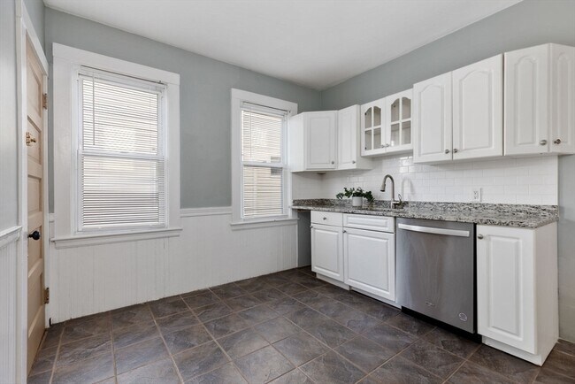 Photo - 148 Minot St Unit 2