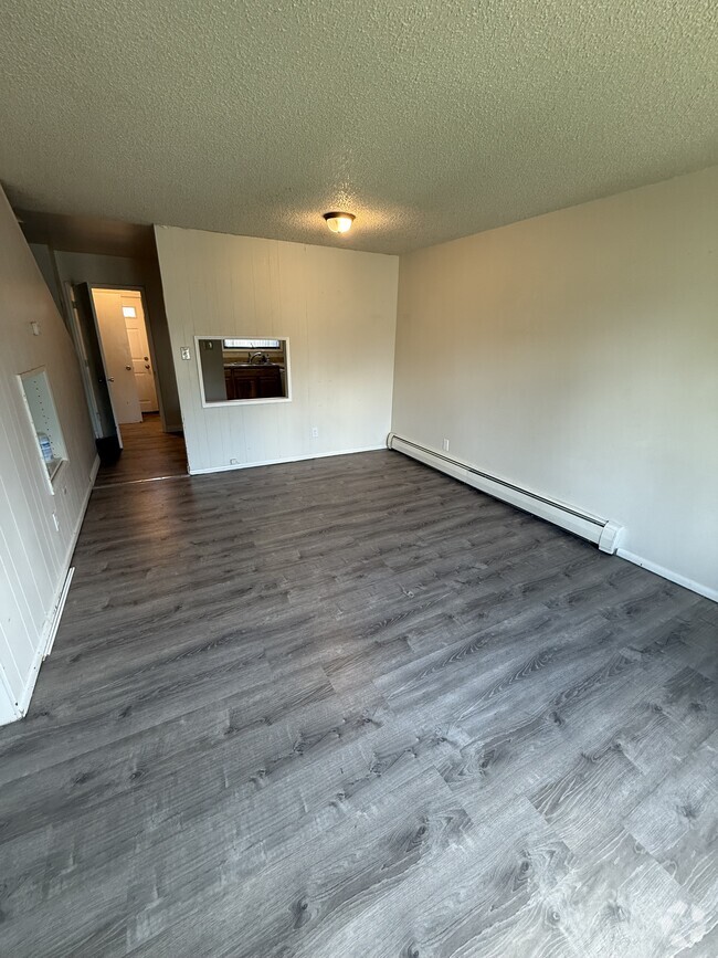 Building Photo - 4104 San Roberto Ave Unit #2 Rental