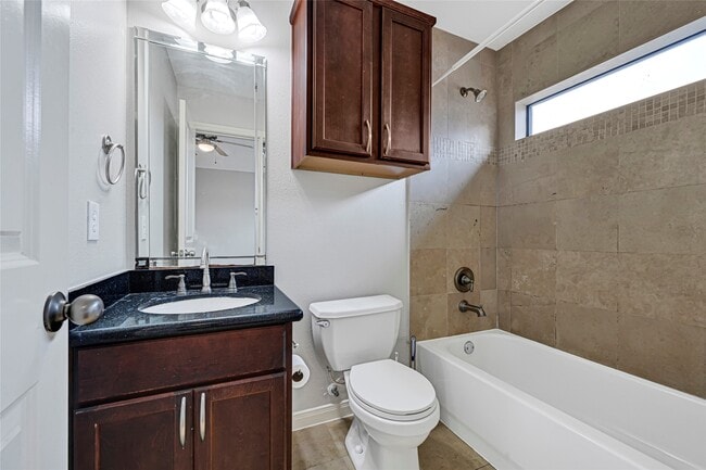 Building Photo - 1409 St Emanuel St