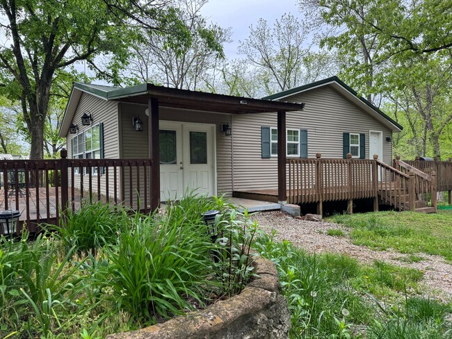 3 Bedroom Home located near Ruby's Landing... - 3 Bedroom Home located near Ruby's Landing...
