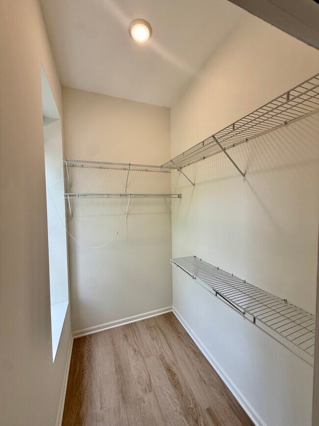 Photo - 935-937 W Armitage Ave