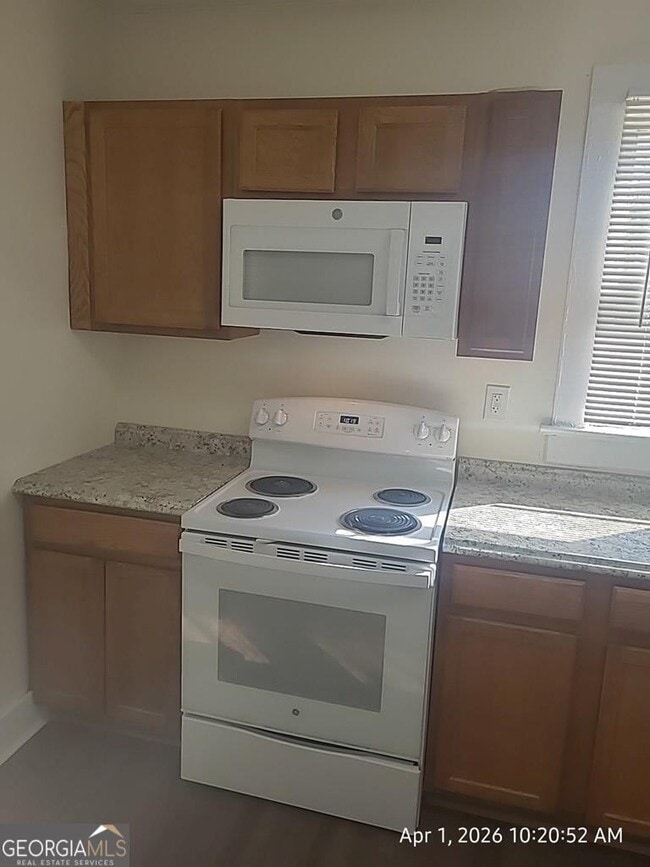 Photo - 209 W Moore St