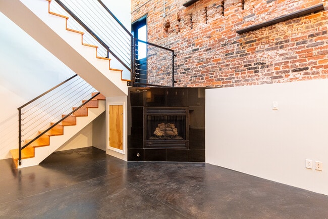 Photo - 2401 S 12th St Unidad 203