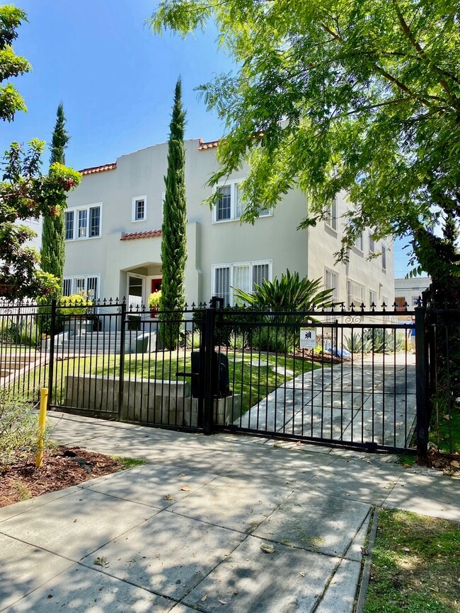 Photo - 162 S Catalina St Unidad 162 S. Catalina Street