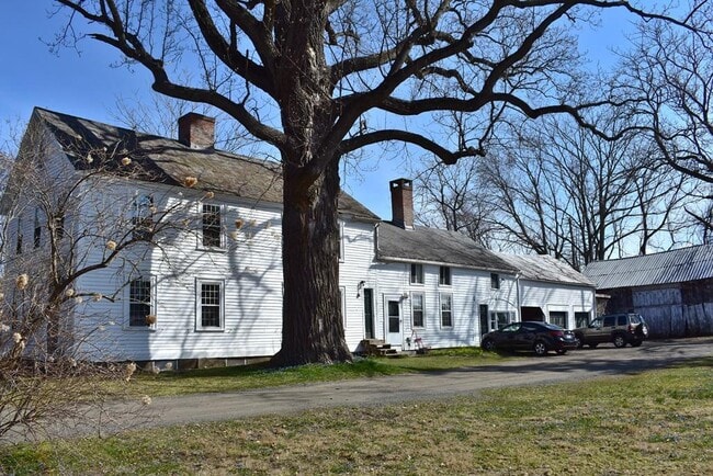 Photo - 190 Russell St