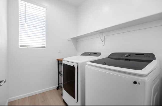 Photo - 3049 N Dudley St