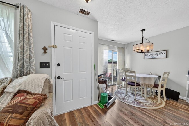 Photo - 1208 Whispering Hills Dr