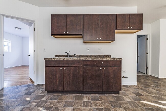 Photo - 7938 S Hermitage