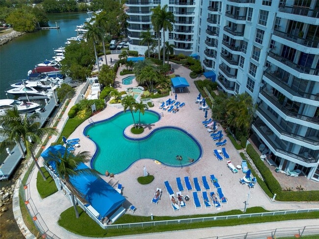Building Photo - 3530 Mystic Pointe Dr Unit 2207 Rental