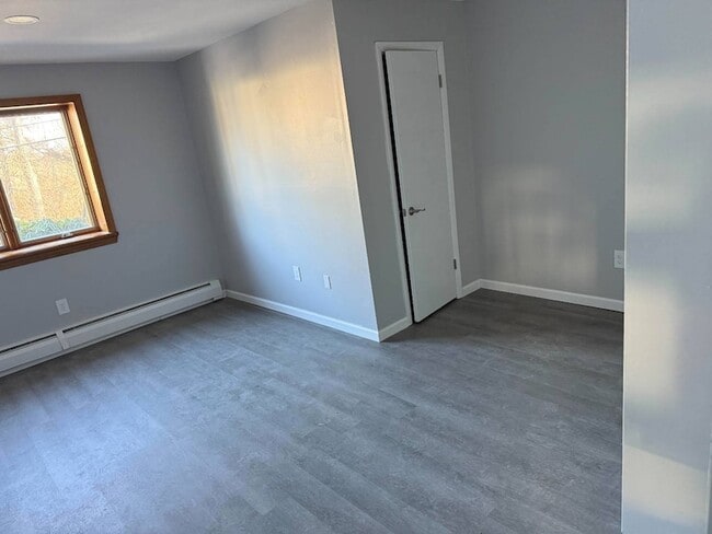 Photo - 19 Rossmore Ave