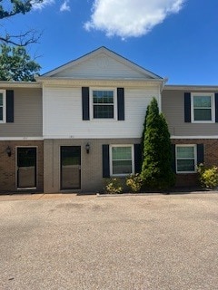 Building Photo - 193 Cox Ln