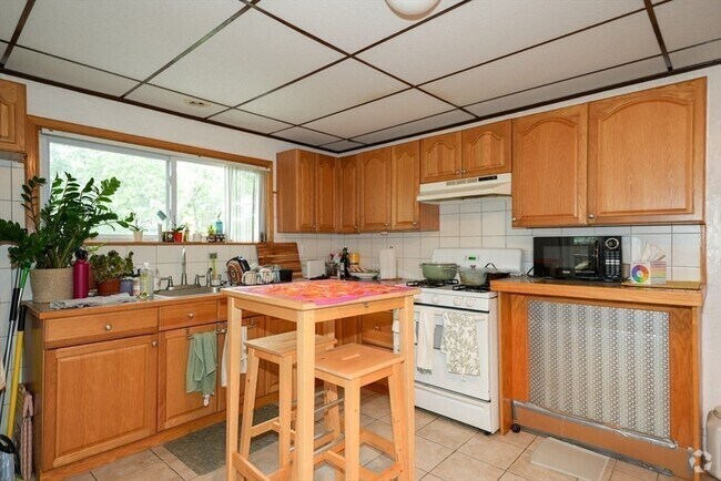 Building Photo - 18 Summit Ave Unit 3 Rental