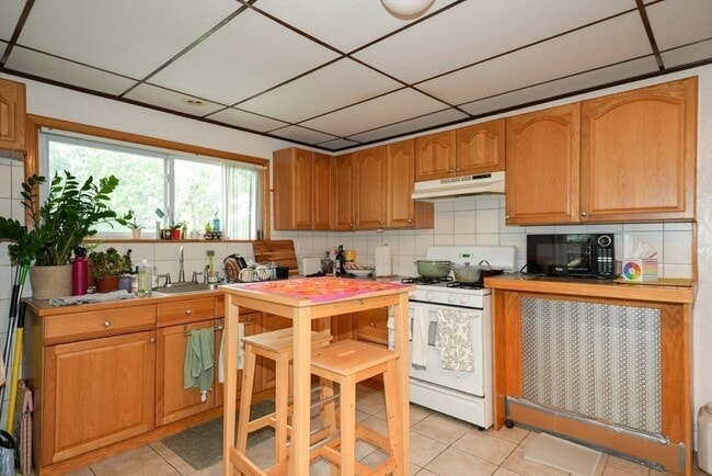Building Photo - 18 Summit Ave Unit 3 Rental