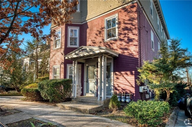 Building Photo - 128 Congdon St Unit 2 Rental