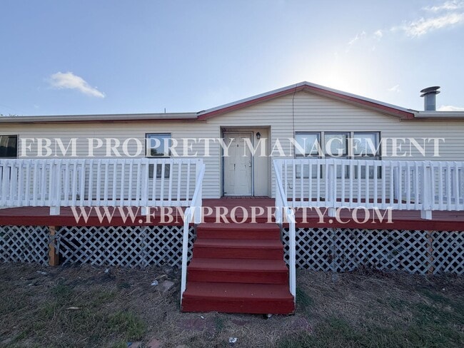 Photo - 633 Moseley Rd