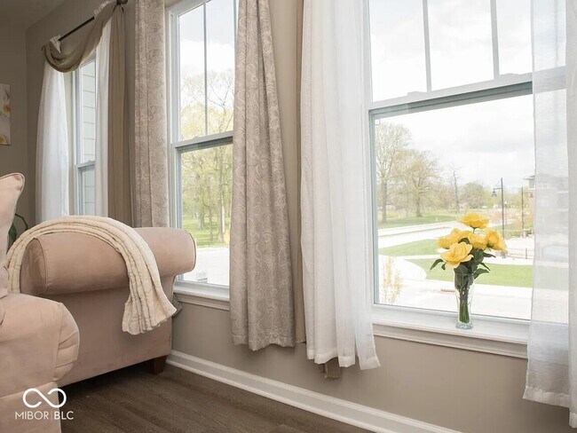 Photo - 2949 Kirkbride Way