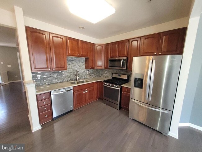 Photo - 4008 Spirea Ct