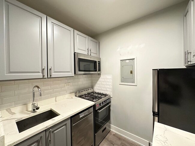 Photo - 545 W Belmont Ave Unit A5