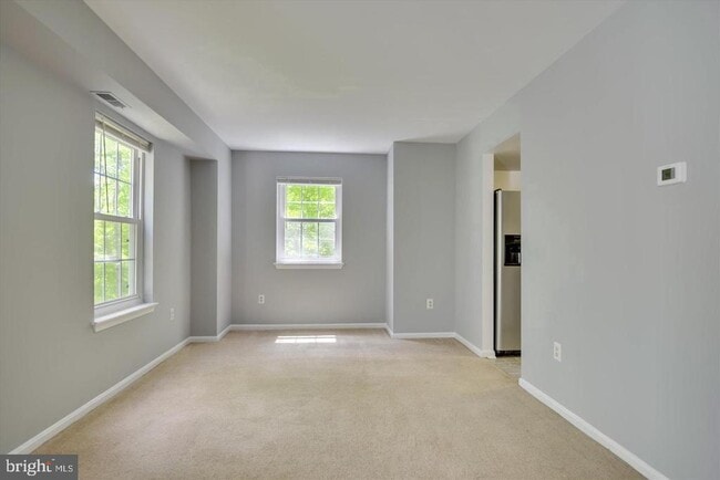 Photo - 678 Newbridge Ct Unit 4