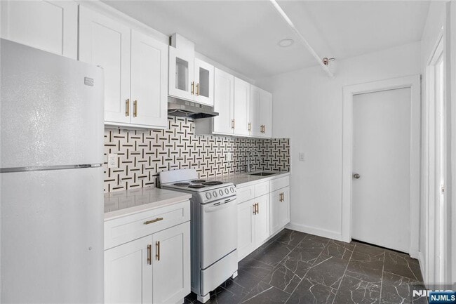 Building Photo - 275 Main St Unit 1-1 Rental