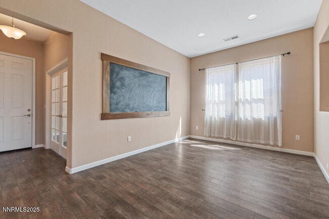 Photo - 1285 Ambonnay Lane