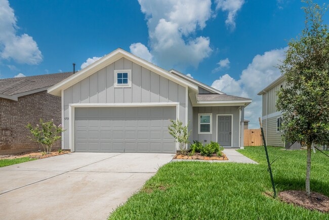 Building Photo - 5715 Pampus Prairie Rd