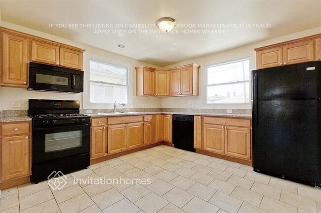 Photo - 7720 Mason Ave