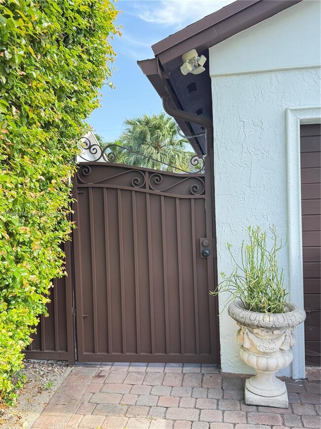 Building Photo - 14203 SW 153rd Terrace Unit A