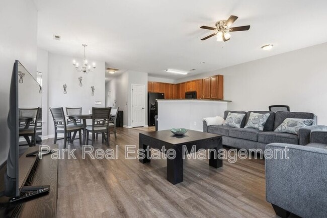 Building Photo - 1326 Stone Manor Dr