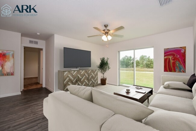 Photo - 865 Youngreen Dr