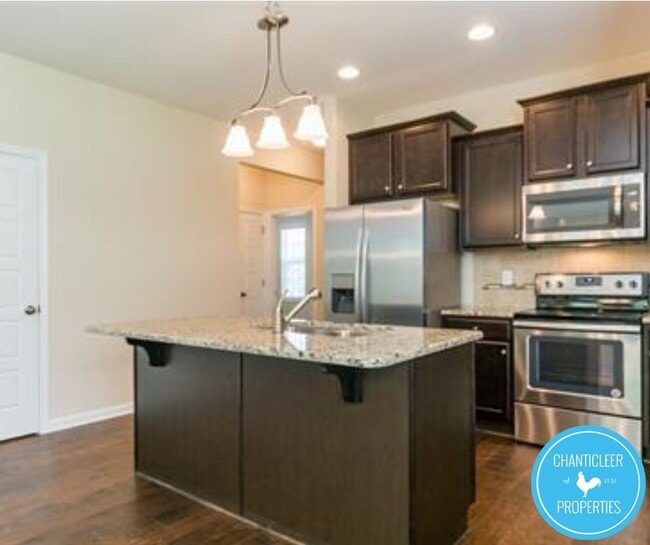 Photo - 105 McDowell Pkwy