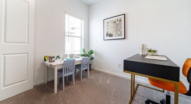 Photo - 9910 Kilkenny St