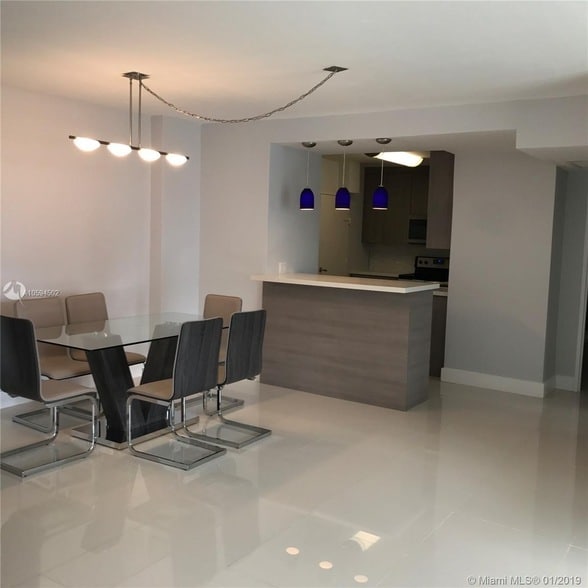 Building Photo - 3801 S Ocean Dr Unit 10V