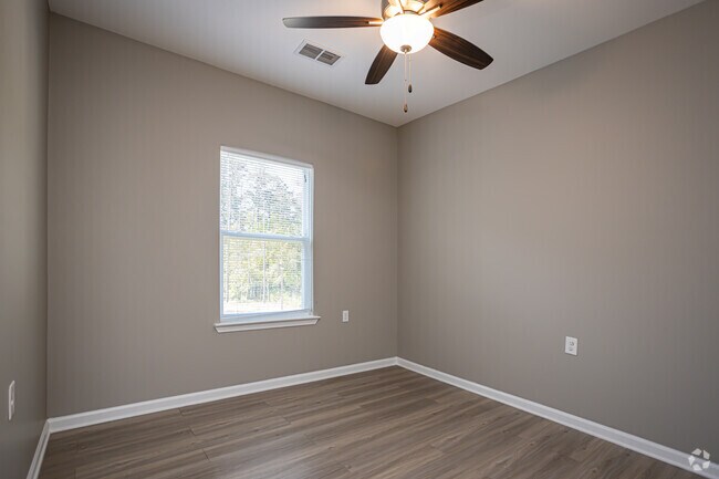 3BR, 2BA - 1,214SF - Turtle Creek Apartments