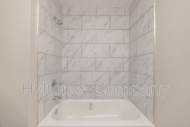 Photo - 4306 Chamberlayne Ave Unit Apt 4