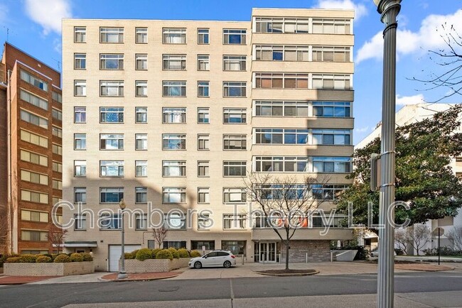 Photo - 2401 H St NW Condominio Unidad #208