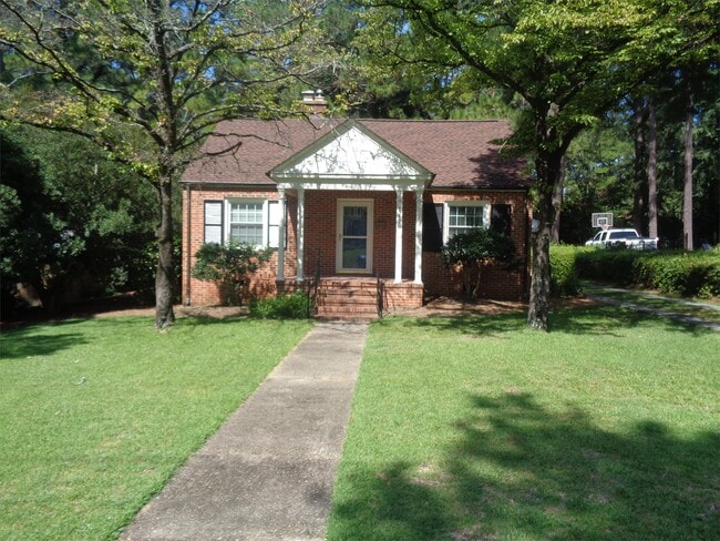 Building Photo - 1420 Pine Valley Loop