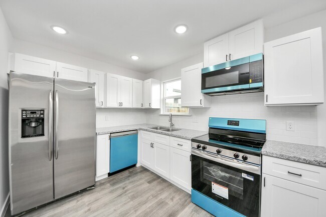 Building Photo - 2310 Wavell St