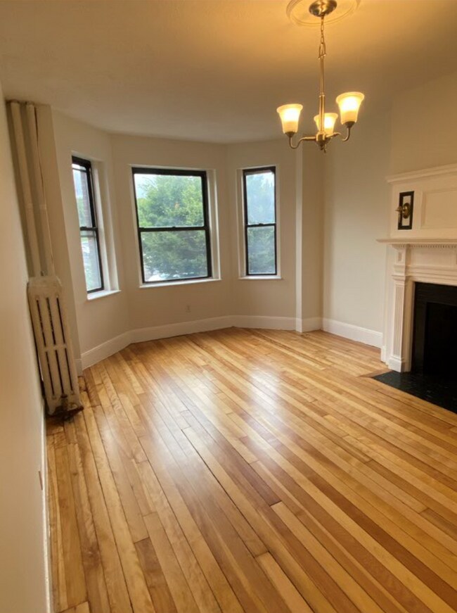 Photo - 10 Glenville Ave Unit #2
