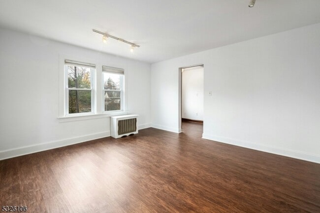 Photo - 26 Beauvoir Ave