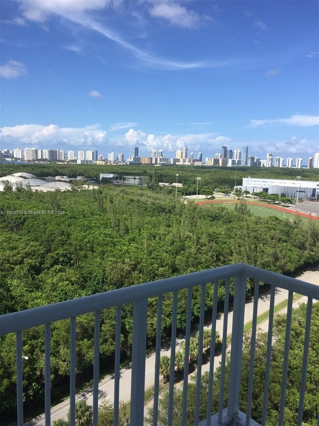 Photo - 15051 Royal Oaks Ln Unidad 1501