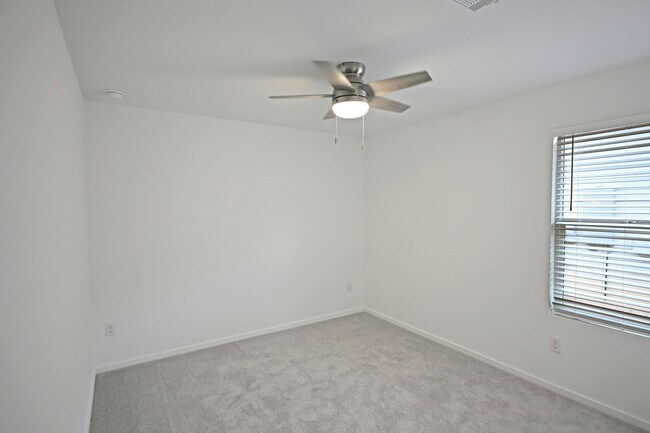 Photo - 1502 Tiptop Mdw