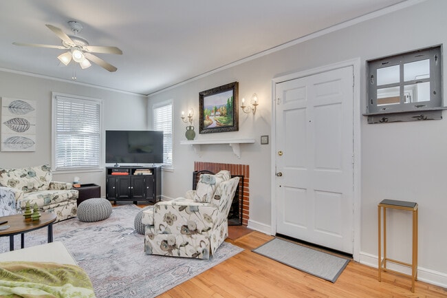 Photo - 2631 Oakland Ave