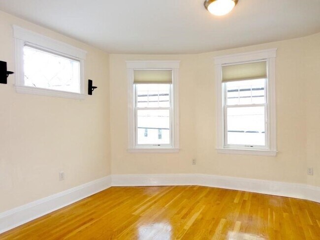 Photo - 304 Allston St Unit 4