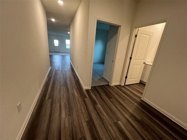 Photo - 124 Rother Pl