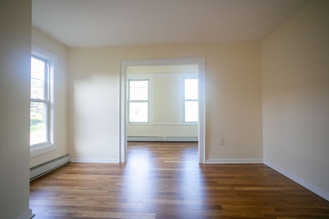 Building Photo - 567 S 17th St Unit 2