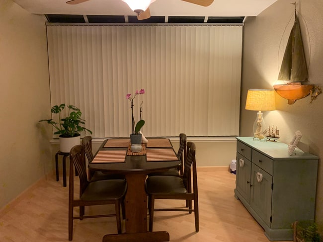 Dining Room - 16419 Spruce Way Unit G1