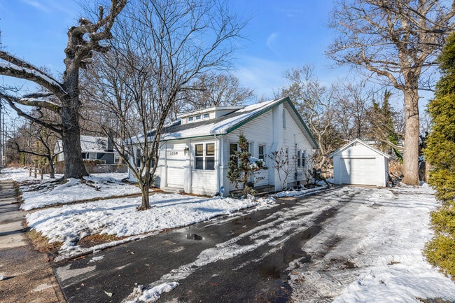 Photo - 1739 Asbury Ave