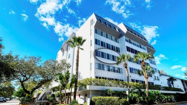 Building Photo - 1255 E Peppertree Dr Unit 305