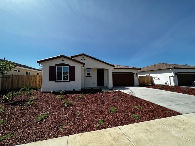 Building Photo - 2035 Greenbriar Dr Rental